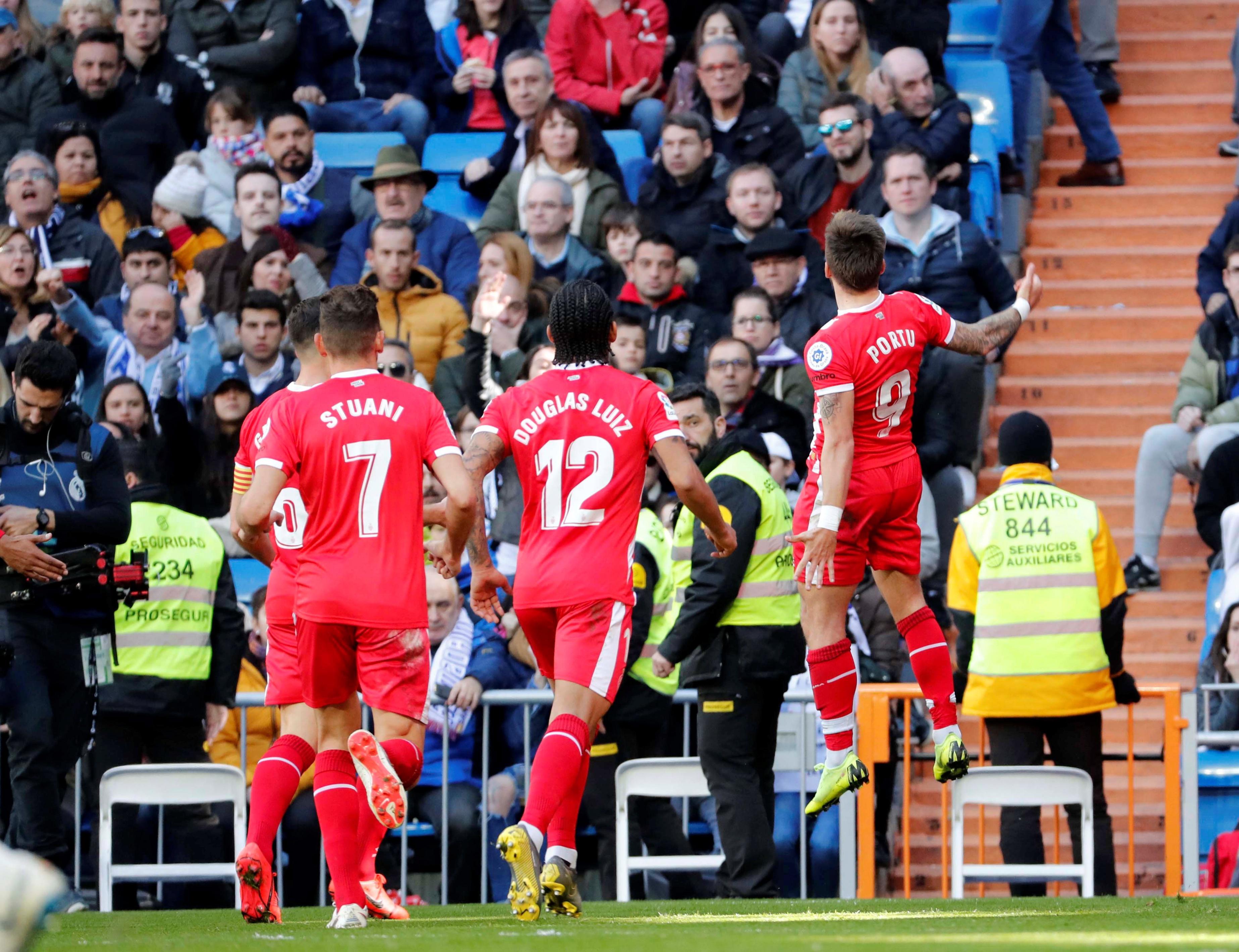 球队凌晨披 球队凌晨披