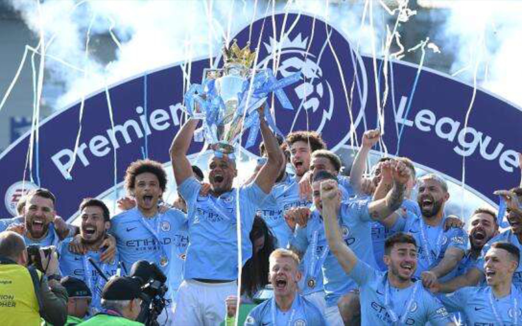 卓越表现的 卓越表现的